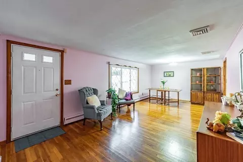 311 Holcomb Rd, Springfield, MA 01118 photo 12