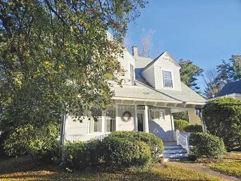 60 Maple St, Framingham, MA 01702