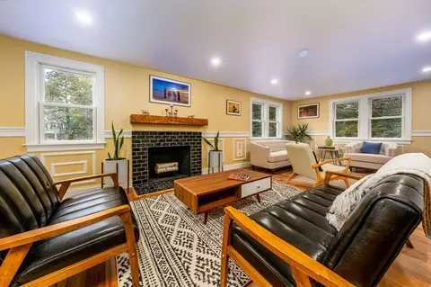 38 Evans St, Barnstable, MA 02655 photo 4