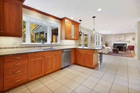 20 Hearthstone Dr, Hebron, CT 06248 photo 9