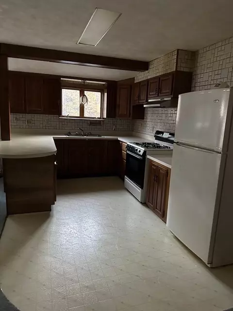 54 Old Gilbertville Rd, Ware, MA 01082 photo 9