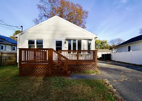 131 Avery St, Springfield, MA 01119