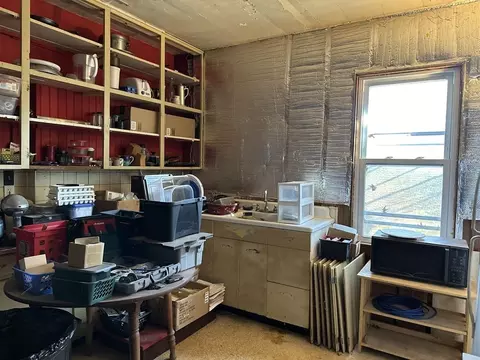 111 Hartwell St, Southbridge, MA 01550