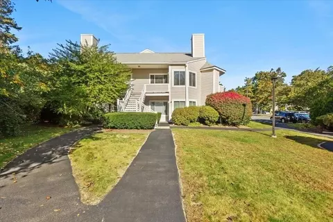 750 Whittenton St #722, Taunton, MA 02780