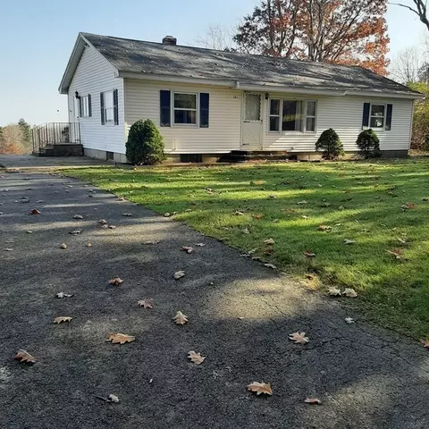 101 Paige Hill Rd, Brimfield, MA 01010