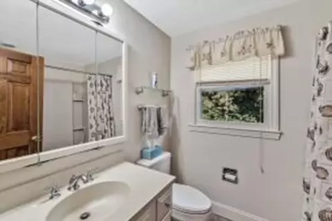 4 Surf Dr, Mashpee, MA 02649 photo 17