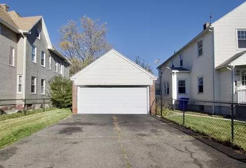 102 Florence St, Springfield, MA 01105 photo 3
