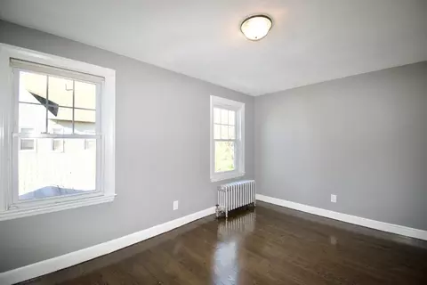 102 Florence St, Springfield, MA 01105 photo 20