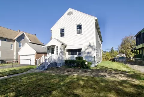102 Florence St, Springfield, MA 01105 photo 4