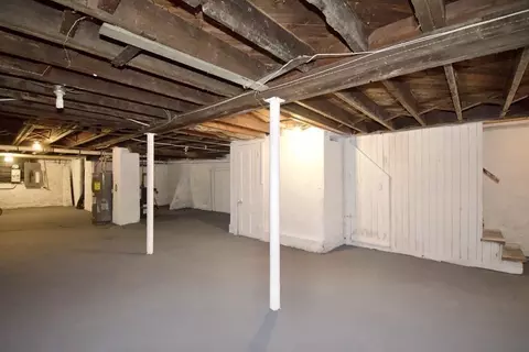 102 Florence St, Springfield, MA 01105 photo 27