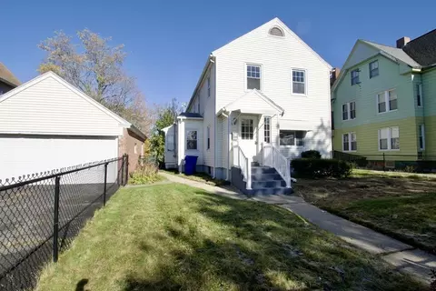 102 Florence St, Springfield, MA 01105 photo 2