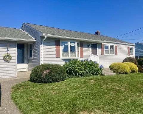 62 Dayton St, Chicopee, MA 01013