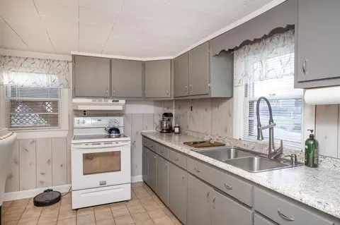 13 Pershing Ave, Acushnet, MA 02743 photo 10
