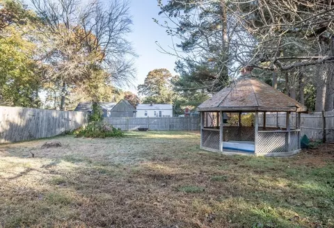 13 Pershing Ave, Acushnet, MA 02743 photo 6