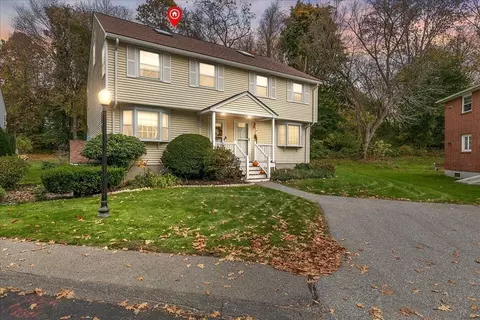 11 Franzone Dr #11, Haverhill, MA 01835