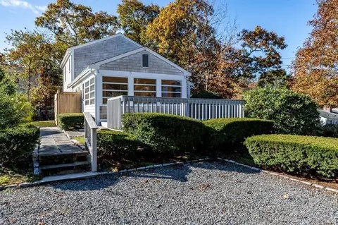 2 Uncle Percys Rd, Mashpee, MA 02649 photo 4