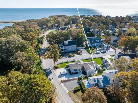 2 Uncle Percys Rd, Mashpee, MA 02649