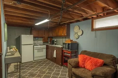51 Montgomery St, Fall River, MA 02720 photo 14