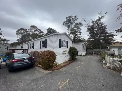 3132 Cranberry Hwy #16, Wareham, MA 02538