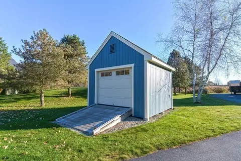 11 Rebekah Ln, Sutton, MA 01590 photo 31