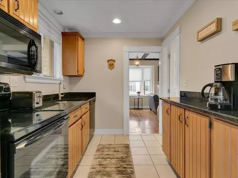 9 Park St #1, Danvers, MA 01923 photo 6
