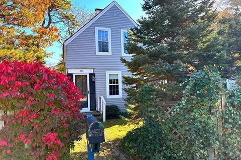 39 Old Main St, Yarmouth, MA 02664