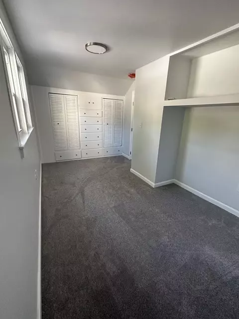 512 Alden St, Fall River, MA 02723 photo 10