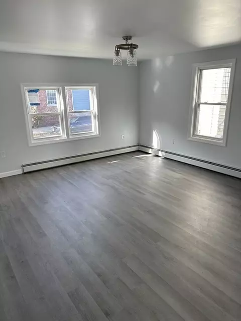 512 Alden St, Fall River, MA 02723 photo 8