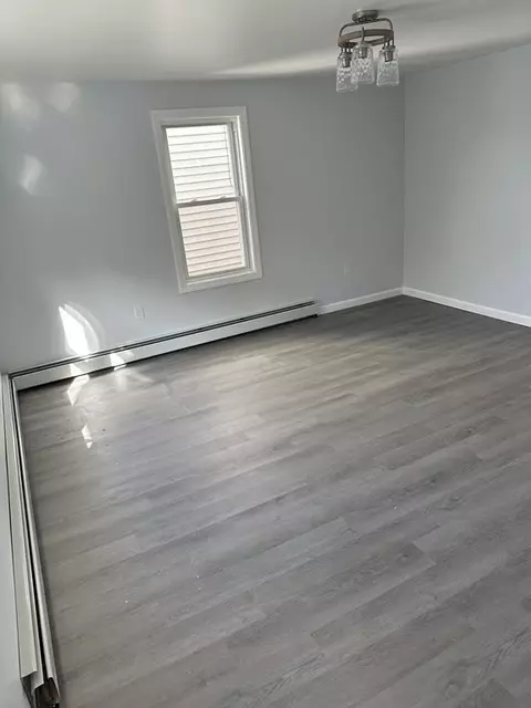 512 Alden St, Fall River, MA 02723 photo 7