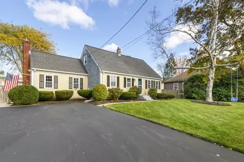 5 Foster St, North Attleboro, MA 02760