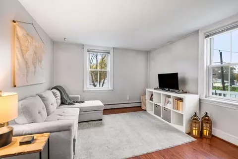 38 Moseley Ave #3, Newburyport, MA 01950