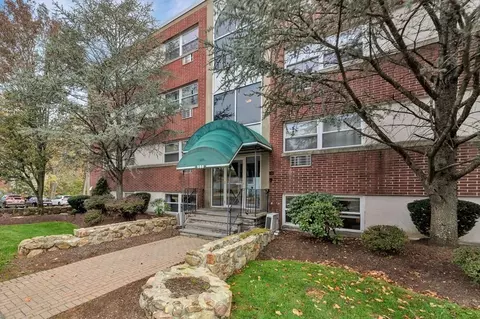 588 Main St #3B, Stoneham, MA 02180