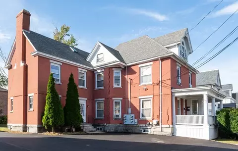 61 Marlborough St, Lowell, MA 01851