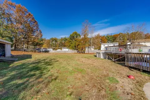 144 Fenway Dr, Springfield, MA 01119 photo 4