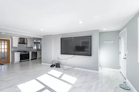 144 Fenway Dr, Springfield, MA 01119 photo 15