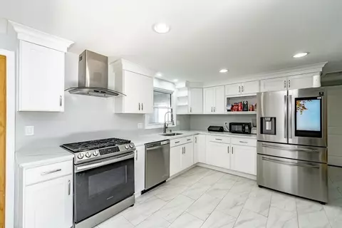 144 Fenway Dr, Springfield, MA 01119 photo 12