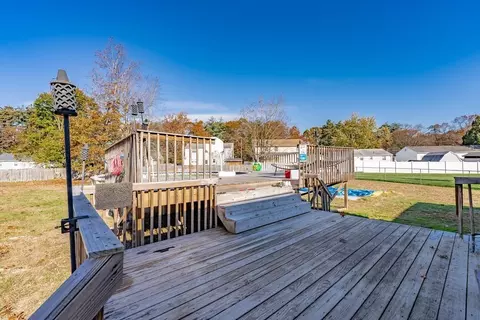 144 Fenway Dr, Springfield, MA 01119 photo 8