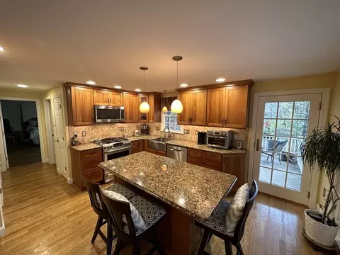 248 Franklin St, Reading, MA 01867 photo 4