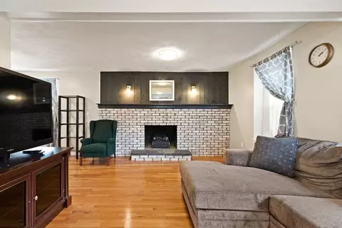 8 Lothrop St, Saugus, MA 01906 photo 7