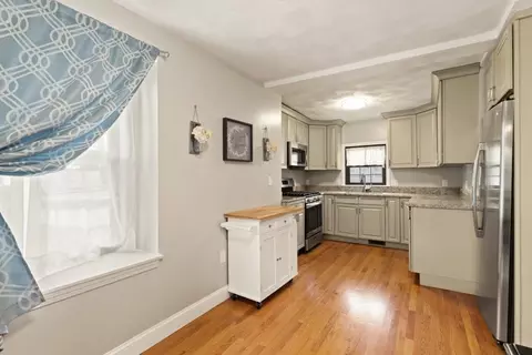 8 Lothrop St, Saugus, MA 01906 photo 14