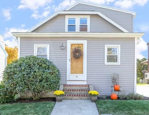 34 Kensington Ave, Newton, MA 02465