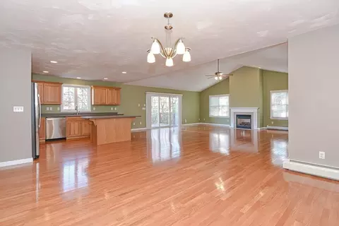 8 Roberts Rd, Dudley, MA 01571 photo 5