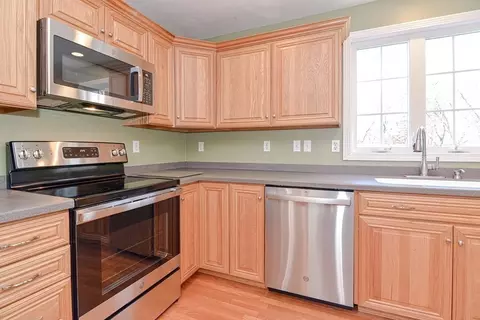 8 Roberts Rd, Dudley, MA 01571 photo 8