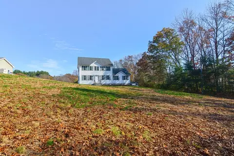 8 Roberts Rd, Dudley, MA 01571 photo 2