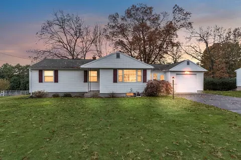 13 Holy Cross Cir, East Longmeadow, MA 01028