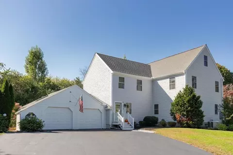 2 Arrowhead Dr, Norwell, MA 02061
