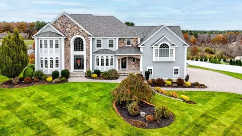213 Jones Ave, Dracut, MA 01826