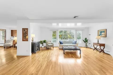1025 High St, Dedham, MA 02026 photo 9