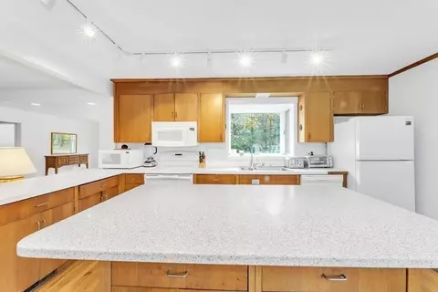 1025 High St, Dedham, MA 02026 photo 11