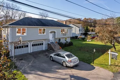 8 Coach Ln, Dedham, MA 02026